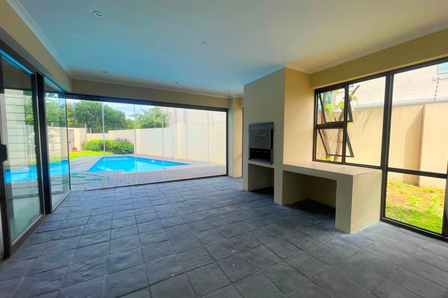 7 Bedroom Property for Sale in Sunset Beach Western Cape
